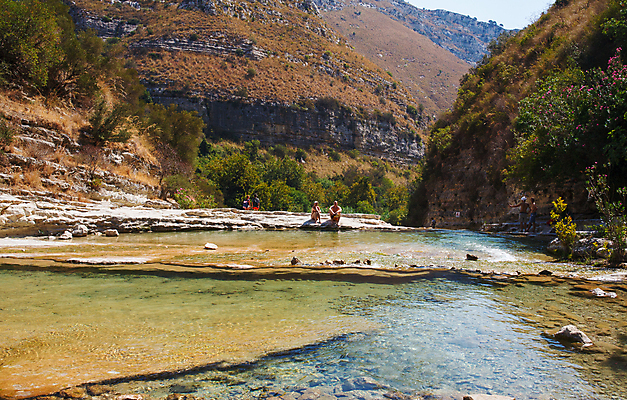 포토 JPG 해외이미지 호수 자연 사람없음 물 강 폭포 개울 내추럴 해외202004 해외포토 자연요소 생태계 파일형식 이미지허브