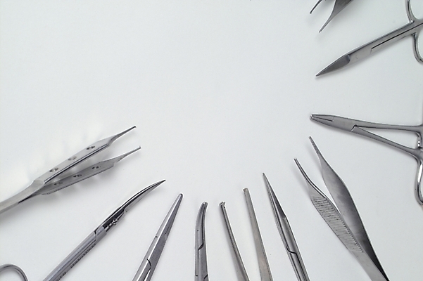 포토 JPG 의학 의료기기 가위 흑백 사람없음 치료 의료용품 오브젝트 핀셋 의료용가위 국내포토 문구용품 가위_도구 촬영기법 도구 파일형식