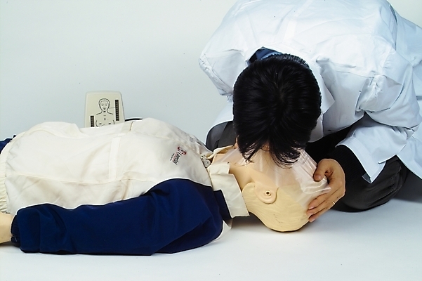 포토 JPG 남자 의학 의료기기 한명 사람 20대 성인 치료 의사 의료용품 마네킹 오브젝트 응급치료 인공호흡 남자만 남자한명만 성인남자만 청년만 청년남자만 청년남자한명만 성인한명만 성인남자한명만 성인만 국내포토 1 청년 의료진 호흡 파일형식