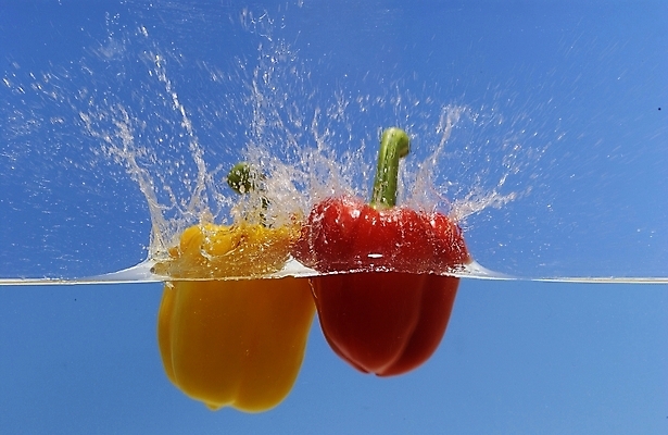 포토 JPG 스튜디오촬영 식물 웰빙 백그라운드 채소 식재료 피망 파프리카 사람없음 물 농작물 유기농 국내포토 자연요소 농업 실내 파일형식