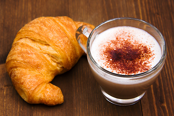 포토 JPG 해외이미지 접시 커피 음료 음식 빵 백그라운드 탁자 호텔 아침 디저트 주택 사람없음 목재 컵 갈색 상점 식당 초콜릿 숟가락 검은색 식사 카페 빵집 우유 머그컵 흰색 신선 뜨거움 액체 달콤 아침식사 컵받침 서비스 휴양지 아로마 카푸치노 에스프레소 프랑스어 단절 카페인 페스츄리 해외202004 해외포토 주간 나무 문자 식기 컬러 가구 재료 숙소 유제품 수저 건물 장소 맛 받침대 파일형식 이미지허브