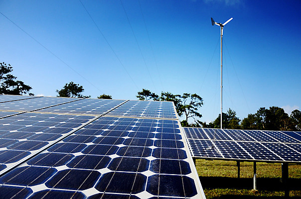 포토 JPG 해외이미지 산업 태국 하늘 사람없음 초록색 여름 빛 햇빛 태양 환경 맑음 힘 장비 에너지 시골 판넬 닫기 보호 숲 에코 시스템 유지 베터리 생태학 전압 공급 해외202004 해외포토 자연요소 계절 교육 아시아 컬러 컨셉 모션 날씨 파일형식 이미지허브