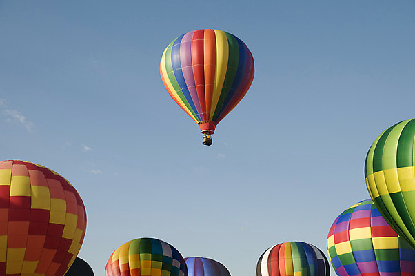 포토 JPG 해외이미지 주간 하늘 풍경 사람없음 야외 열기구 비행 해외202004 해외포토 자연요소 항공교통 파일형식 이미지허브