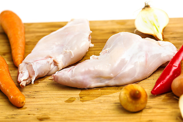 포토 JPG 해외이미지 동물 접시 음식 백그라운드 잎 다이어트 채소 재료 부분 양파 건강 육류 요리 사람없음 목재 주방 검은색 식사 저녁식사 당근 흰색 시골 토끼 신선 맛 상품 자르기 굽기 먹기 허브 향신료 날것 후추 점심식사 고립 단백질 생식 해외202004 해외포토 나무 식물 식기 컬러 컨셉 식재료 포유류 모션 뿌리채소 반려동물 구이 영양소 향미료 파일형식 이미지허브