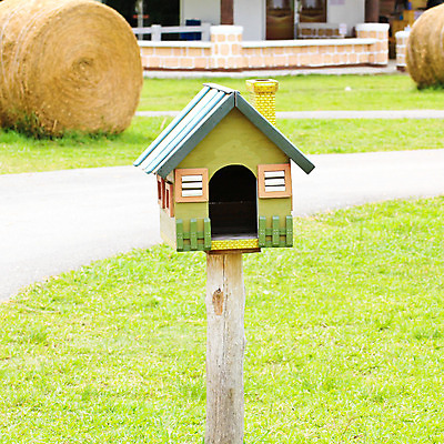 포토 JPG 해외이미지 계절 야생동물 자연 조류 지붕 주택 사람없음 목재 장식 초록색 컬러풀 노란색 정원 봄 흰색 시골 구멍 그리기 둥지 보호 작음 손목시계 목공예 새장 봉 서식지 뒤뜰 핸드메이드 해외202004 해외포토 나무 동물 시계 컬러 컨셉 재료 장신구 모션 건물 크기 공예 생태계 케이지 파일형식 이미지허브