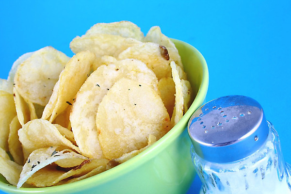 포토 JPG 해외이미지 음식 다이어트 감자 패스트푸드 사람없음 쌓기 젖음 최고 플랫 폐기물 소금 칼로리 흙더미 점심식사 고립 얇은 짠맛 해로움 해외202004 해외포토 컨셉 채소 모션 건강 식사 흙 맛 인스턴트 쓰레기 파일형식 더미 이미지허브