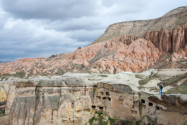 포토 JPG 해외이미지 자연 산 주택 사람 풍경 사람없음 태양 맑음 사막 거친 모래언덕 사진사 칠면조 내추럴 해외202004 해외포토 자연요소 조류 날씨 건물 작가 언덕 생태계 파일형식 이미지허브