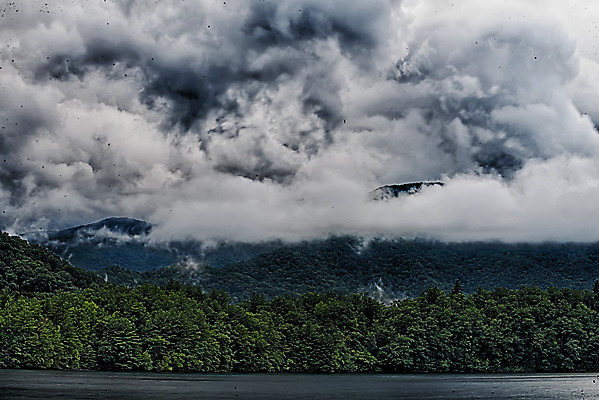 포토 JPG 해외이미지 구름 호수 스포츠 바다 잎 자연 하늘 낚시 무선통신 산 풍경 경사 사람없음 야외 물 여름 반사 침묵 가을 저수지 연못 보트 연기 큼 카누 장면 카약 북쪽 해외202004 해외포토 자연요소 식물 계절 배_교통 통신 레저 소리 수상스포츠 크기 방향 생태계 파일형식 이미지허브