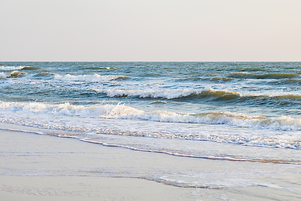 포토 JPG 해외이미지 계절 모래 파도 바다 여행 백그라운드 자연 하늘 휴가 휴식 풍경 사람없음 야외 여름 태양 노란색 맑음 내추럴 해외202004 해외포토 자연요소 컬러 컨셉 날씨 생태계 파일형식 이미지허브