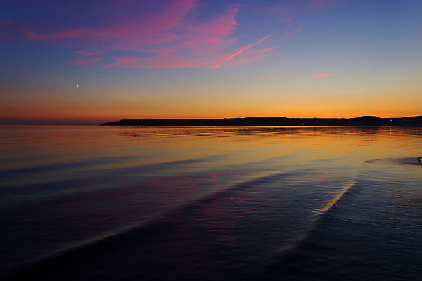 포토 JPG 해외이미지 구름 파도 바다 여행 백그라운드 오렌지 자연 하늘 표면 아침 바람 안테나 풍경 사람없음 야외 가로 빨간색 물 여름 파란색 컬러풀 태양 반사 일출 일몰 저녁 인도인 지중해 매움 캘리포니아 태평양 넘어짐 수평선 카피스페이스 해외202004 해외포토 주간 자연요소 외국인 계절 컬러 과일 통신 모션 날씨 동양인 노을 미국 공백 맛 야간 생태계 파일형식 이미지허브