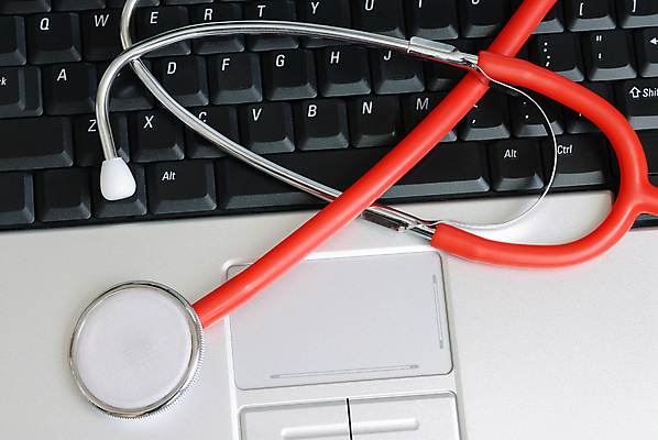 포토 JPG 해외이미지 청진기 건강 사람없음 노트북 컴퓨터 약 공책 듣기 장비 시험 의사 기구 하트 키보드 바이러스 해외202004 해외포토 모양 교육 의학 의료기기 모션 문구용품 전자제품 의료진 파일형식 이미지허브