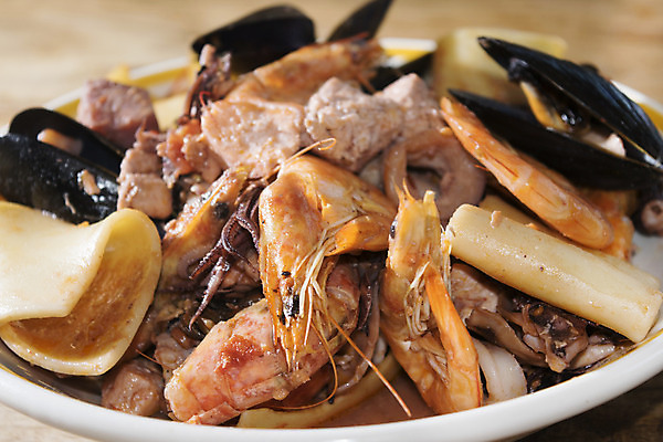 포토 JPG 해외이미지 조개 새우 연체동물 파스타 갑각류 어류 사람없음 빨간색 혼합 해산물 홍합 암초 섞기 개조 해외202004 해외포토 동물 컬러 어패류 무척추동물 서양음식 수중동물 파일형식 이미지허브