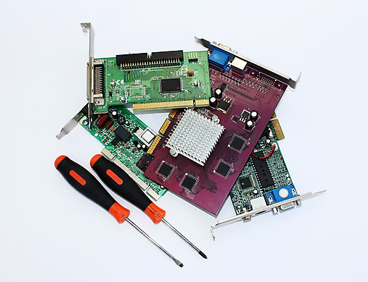 포토 JPG 해외이미지 직업 손 산업 비즈니스 부분 손가락 엄마 노동자 관리 사람 사람없음 전자제품 컴퓨터 디지털 장비 과학기술 공구 업무 기술자 엔지니어 수리 서비스 라디오 순환 반도체 전자 공학 유지 깨짐 마더보드 지원 프로세서 하드웨어 해외202004 해외포토 교육 컨셉 가족 모션 기술 신체부위 도구 작업 파일형식 이미지허브