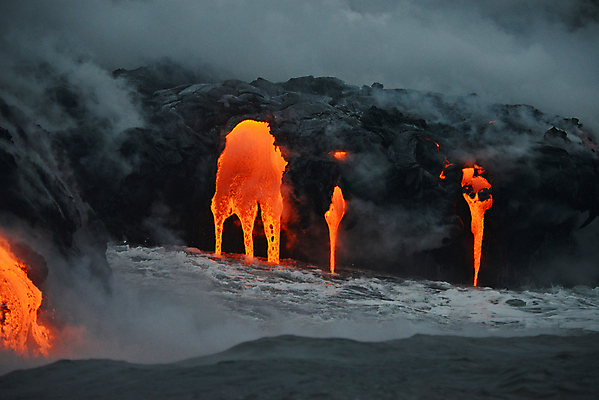 포토 JPG 해외이미지 바다 사람없음 야외 흐름 뜨거움 연기 위험 재해 화산 용암 화산섬 해외202004 해외포토 섬 컨셉 산 파일형식 이미지허브