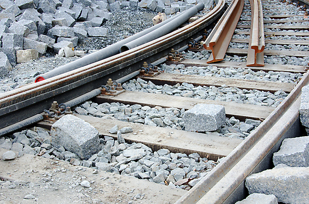 포토 JPG 해외이미지 디자인 유럽 산업 도로 선 여행 교통시설 자연 새로움 거리 풍경 사람없음 야외 건물 목재 가로 초록색 여름 금속 기계 장비 기차 조약돌 도시 업무 수리 선택 땅 철 사인 질감 전차 트랙 장면 프라하 방법 선로 옛날 철강 해외202004 해외포토 나무 건축물 계절 나라 길 육상교통 컬러 교통 컨셉 재료 재질 대중교통 돌_바위 작업 시설 생태계 체코 파일형식 이미지허브