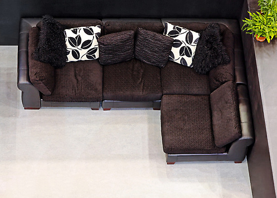 포토 JPG 해외이미지 가구 베개 주택 실내 사람없음 내부 소파 검은색 어둠 방 부드러움 해외202004 해외포토 컬러 생활용품 의자 침구 건물 감각 파일형식 이미지허브