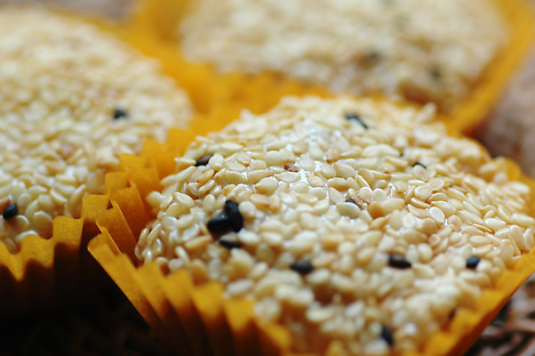 포토 JPG 해외이미지 아시아 음식 밥 디저트 요리 동양인 사람없음 쿠키 과자 케이크 일본 빵집 신선 달콤 맛 매끈함 부드러움 깨 푸딩 어려움 입가심 타르트 페스츄리 해외202004 해외포토 나라 빵 컨셉 식재료 인종 상점 조미료 감각 파이_빵 파일형식 이미지허브