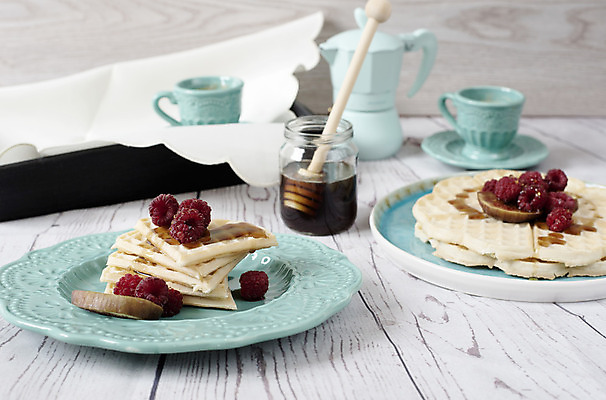 포토 JPG 해외이미지 모양 접시 열매 커피 음식 백그라운드 크리스마스 과일 탁자 아침 휴가 디저트 부활절 주택 발렌타인데이 사랑 요리 사람없음 목재 빨간색 빛 쌓기 과자 케이크 초콜릿 식사 수확 하트 시골 신선 달콤 맛 아침식사 굽기 크림 산딸기 무화과 와플 팬케이크 점심식사 페스츄리 해외202004 해외포토 주간 나무 식물 식기 기념일 감정 음료 빵 컬러 가구 컨셉 농업 재료 모션 데이이벤트 건물 구이 파일형식 이미지허브