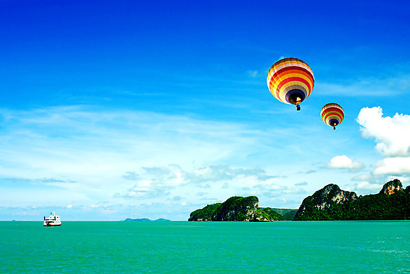 포토 JPG 해외이미지 구름 호수 스포츠 바다 여행 백그라운드 요트 교통시설 태국 하늘 휴가 항해 안테나 사람없음 물 여름 파란색 컬러풀 맑음 축제 자유 열기구 항공 비행선 상승 풍선 천국 솜털 해외202004 해외포토 자연요소 계절 아시아 컬러 교통 컨셉 배_교통 통신 항공교통 날씨 시설 파일형식 이미지허브