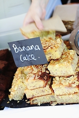 포토 JPG 해외이미지 음식 과일 디저트 바나나 사탕 사람없음 장식 컵 컬러풀 케이크 식사 저녁식사 달콤 컵케이크 먹기 가득함 마카롱 제빵사 해외202004 해외포토 직업 식기 컬러 모션 맛 파일형식 이미지허브