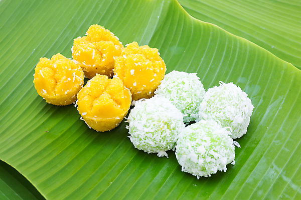 포토 JPG 해외이미지 식물 전통 아시아 문화 음식 잎 오렌지 과일 태국 디저트 바나나 건강 손바닥 요리 동양인 사람없음 초록색 노란색 케이크 축제 식사 희망 소용돌이 흰색 신선 시장 달콤 맛 아침식사 수증기 설탕 먹기 오브젝트 유기농 코코넛 끓이기 스타일 해외202004 해외포토 손 웰빙 감정 나라 컬러 컨셉 모션 인종 회오리 파일형식 이미지허브