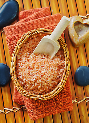 포토 JPG 해외이미지 사람없음 수건 바구니 주황색 스파 조약돌 하트 아로마 스파용품 비누 아로마테라피 입욕소금 해외202004 해외포토 모양 컬러 위생용품 돌_바위 미용용품 오브젝트 소금 테라피 파일형식 이미지허브