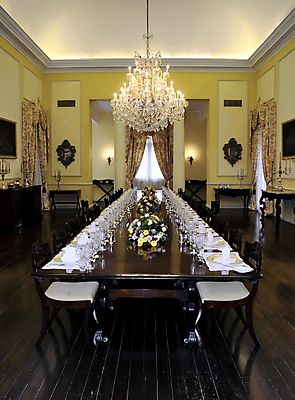 포토 JPG 해외이미지 라이프스타일 유럽 문화 가구 건축양식 창문 탁자 주택 사람없음 내부 건물 세트 문 식사 궁전 중세 고급 지중해 묘사 리빙 마무리 몰타섬 바로크 솜씨 웅장함 특별함 해외202004 해외포토 건축물 건축 나라 바다 섬 생활용품 컨셉 고건축 생활 역사 몰타 파일형식 이미지허브