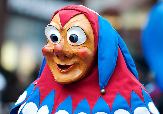 포토 JPG 해외이미지 전통 드레스 공 놀이 독일 가면 사람없음 축제 희망 축하 아기 역사 변장 가면무도회 기간 행진 해외202004 해외포토 옷 감정 유럽 컨셉 모션 사람 무도회 파일형식 이미지허브