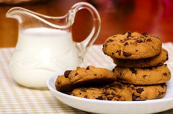 포토 JPG 해외이미지 전통 음료 음식 백그라운드 유리 휴가 디저트 주택 사탕 사람없음 갈색 쌓기 쿠키 초콜릿 어둠 침묵 우유 흰색 그룹 중앙 달콤 폐기물 상품 정상 작음 유혹 굽기 먹기 오브젝트 호두 흙더미 해로움 핸드메이드 해외202004 해외포토 컬러 컨셉 모션 재질 유제품 건물 소리 흙 견과류 맛 쓰레기 크기 구이 파일형식 더미 이미지허브