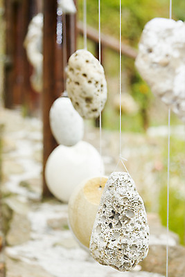 포토 JPG 해외이미지 디자인 외관 선 벽 백그라운드 패턴 건축양식 난간 자연 주택 미술 풍경 사람없음 야외 목재 장식 바위 화려 철책 스타일 해외202004 해외포토 나무 건축 컨셉 무늬 재료 문화예술 건물 돌_바위 생태계 파일형식 이미지허브