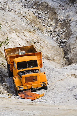 포토 JPG 해외이미지 오렌지 창문 교통시설 유리 사람없음 금속 손상 거울 수확 골동품 업무 바퀴 클래식 사건 버리기 부식 복고 타이어 짐차 엔진 깨짐 썩음 옛날 채석 픽업 스타일 해외202004 해외포토 교통 컨셉 농업 과일 모션 자동차 재질 작업 시설 파일형식 이미지허브