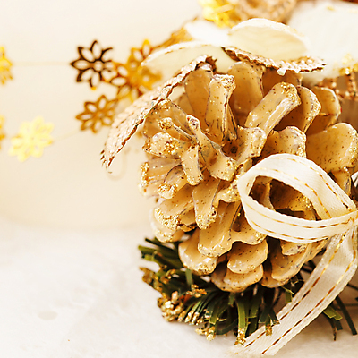 포토 JPG 해외이미지 계절 꽃 별 리본 크리스마스 겨울 공 휴가 새로움 기념 선물 사람없음 장식 빛 상자 노란색 우주 축제 침묵 황금 12월 연도 부드러움 마법 원뿔 해외202004 해외포토 자연요소 도형 식물 기념일 컬러 컨셉 소리 감각 날짜 파일형식 이미지허브