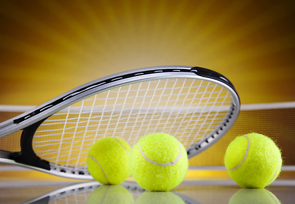 포토 JPG 해외이미지 실내 사람없음 반사 테니스 테니스라켓 테니스용품 네트 테니스공 주황색배경 해외202004 해외포토 스포츠용품 스포츠 백그라운드 공 내부 구기 주황색 라켓 파일형식 이미지허브