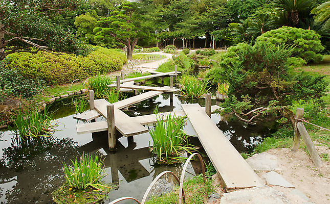 포토 JPG 해외이미지 전통 공원 아시아 길 호수 선 건축양식 동양인 풍경 사람없음 목재 물 평화 정원 일본 화목 침묵 산책 연못 보행자 오솔길 명상 원예 동쪽 철학 해외202004 해외포토 자연요소 나무 공공시설 교육 건축 나라 컨셉 재료 휴식 인종 취미 소리 방향 파일형식 이미지허브