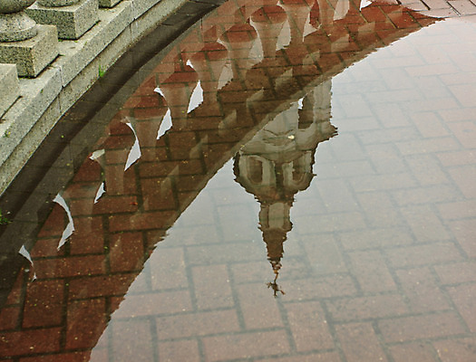 포토 JPG 해외이미지 도로 십자가 건축양식 사람없음 물 반사 교회 거울 사찰 보행로 빨래 당구 웅덩이 해외202004 해외포토 자연요소 건축 길 가사 종교건축 교통시설 건물 구기 파일형식 이미지허브