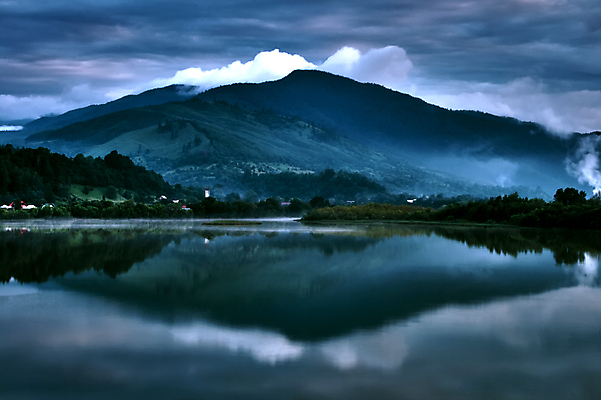 포토 JPG 해외이미지 공원 자연 아침 산 풍경 경사 사람없음 파란색 강 반사 여행객 평화 침묵 시골 뱀 고독 명상 그림 부활 격려 내추럴 산악지대 감탄 서쪽 숭배 울퉁불퉁 인기 전국 해외202004 해외포토 주간 공공시설 감정 컬러 컨셉 파충류 모션 사람 소리 방향 생태계 파일형식 이미지허브