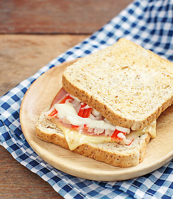 포토 JPG 해외이미지 접시 음식 빵 백그라운드 토마토 치즈 샌드위치 건강 어류 요리 사람없음 목재 가로 초록색 계란 검은색 저녁식사 치킨 샐러드 게 흰색 시골 신선 막대기 아침식사 상추 해산물 크림 속도 클럽 햄 토스트 점심식사 페스츄리 해외202004 해외포토 나무 식기 컬러 채소 재료 유제품 육류 갑각류 알 식사 수중동물 닭고기요리 파일형식 이미지허브