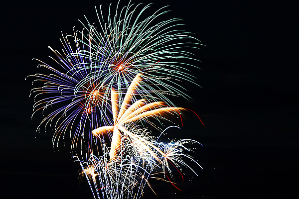 포토 JPG 해외이미지 선 새해 기념 이벤트 사람없음 반짝임 컬러풀 어둠 줄무늬 축하 야간 폭발 기회 파열 7월 독립 필승 해외202004 해외포토 자연요소 컬러 컨셉 무늬 모션 우승 날짜 파일형식 이미지허브