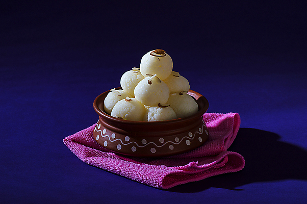 포토 JPG 해외이미지 디저트 사람없음 도자기 원형 사기그릇 냅킨 인도음식 해외포토 도형 그릇 음식 동양음식 파일형식 이미지허브