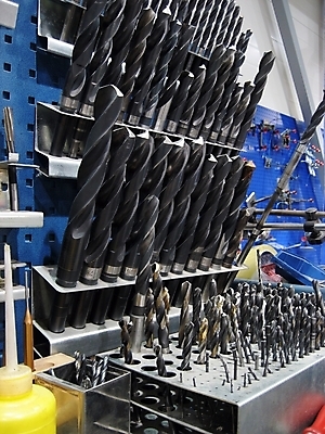 포토 JPG 해외이미지 직업 산업 탁자 취미 사람없음 빛 세트 숫자 금속 장비 기구 도구 공구 나사 업무 작업 작업실 수리 철 오브젝트 날카로움 무거움 공학 송곳 철강 해외202004 해외포토 문자 교육 가구 재질 무게 파일형식 이미지허브