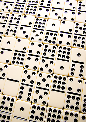 포토 JPG 해외이미지 백그라운드 사람없음 흰색 도미노 해외202004 해외포토 컬러 파일형식 이미지허브