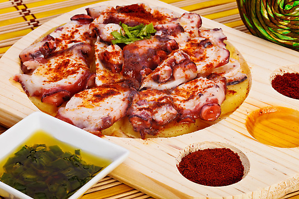 포토 JPG 해외이미지 음식 바다 조각 다이어트 자연 낚시 감자 파프리카 어류 사람없음 저녁식사 덮개 축하 신선 시장 맛 해산물 오징어 잔치 선원 문어 점심식사 스페인어 해외202004 해외포토 컨셉 채소 레저 연체동물 건강 식사 수중동물 뚜껑 생태계 파일형식 이미지허브