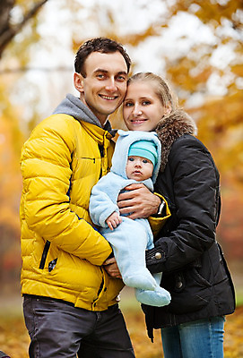 포토 JPG 해외이미지 백인 커플 응시 계절 공원 행복 감정 아들 어린이 포즈 잎 가족 자연 엄마 함께함 3 서기 사람 소년 야외 세명 노란색 육아 흰색 아기 잡기 아빠 닫기 해외202004 해외포토 서양인 식물 시선 공공시설 남자 컬러 컨셉 관계 모션 생태계 파일형식 이미지허브