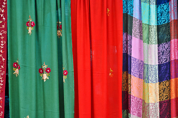 포토 JPG 해외이미지 디자인 옷 행복 선 분홍색 백그라운드 패턴 일러스트 자연 벽지 표면 추상 프레임 미술 사람없음 장식 빨간색 세로 초록색 파란색 컬러풀 유행 견본 줄무늬 수확 직물 면 실 질감 복고 짜임 내추럴 엘리먼트 스타일 해외202004 해외포토 감정 컬러 무늬 농업 문화예술 생태계 파일형식 이미지허브