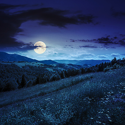포토 JPG 해외이미지 하늘 풍경 사람없음 야외 파란색 보름달 달 야간 언덕 해외202004 해외포토 자연요소 컬러 파일형식 이미지허브