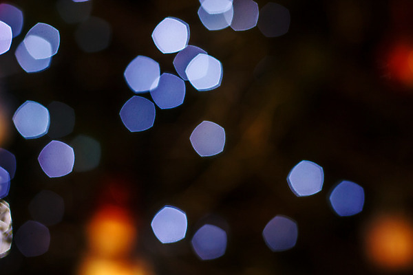 포토 JPG 해외이미지 디자인 백그라운드 크리스마스 패턴 추상 휴가 전등 미술 사람없음 장식 빛 파티 축제 축하 원형 야간 소프트포커스 보케 광 블러 해외202004 해외포토 자연요소 도형 기념일 컨셉 무늬 문화예술 조명 촬영기법 이벤트 파일형식 이미지허브