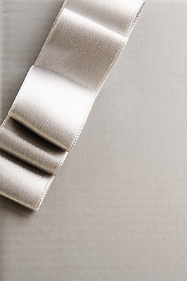 포토 JPG 해외이미지 기념일 리본 크리스마스 포장 새로움 기념 발렌타인데이 선물 사랑 사람없음 선물상자 빛 쇼핑 상자 놀람 회색 덮개 축하 인사 생일 은색 패키지 해외202004 해외포토 감정 컬러 컨셉 데이이벤트 표정 이벤트 뚜껑 예절 파일형식 이미지허브