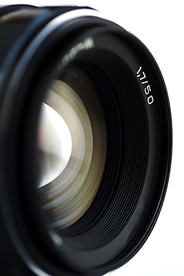 포토 JPG 해외이미지 전통 전구 유리 사람없음 금속 검은색 장비 필름 오브젝트 눈금 셔터 고립 스타일 해외202004 해외포토 컬러 재질 파일형식 이미지허브