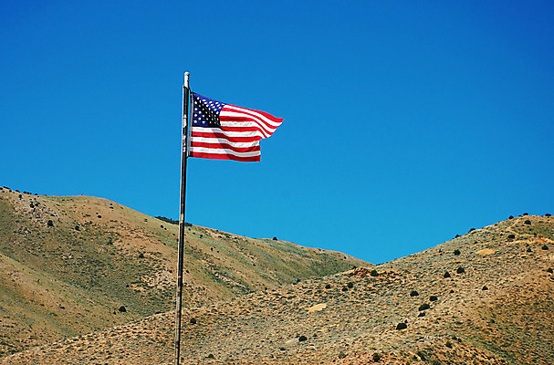 포토 JPG 해외이미지 별 하늘 풍경 사람없음 파란색 미국 줄무늬 사막 깃발 심볼 신분 전국 해외202004 해외포토 자연요소 컬러 북아메리카 무늬 파일형식 이미지허브