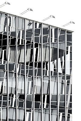 포토 JPG 해외이미지 구름 디자인 외관 응시 벽 백그라운드 패턴 비즈니스 건축양식 부분 창문 유리 미래 프레임 사람없음 야외 건물 금융 파란색 사무실 반사 탑 고층빌딩 거울 장비 도시 재산 보호 위험 큼 보안 장면 감시 진짜 철강 해외202004 해외포토 자연요소 건축물 시선 건축 컬러 컨셉 무늬 재질 안전 빌딩 경제 크기 파일형식 이미지허브